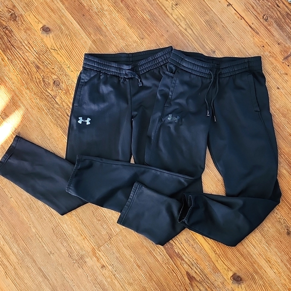 Under Armour size YMedium black pants